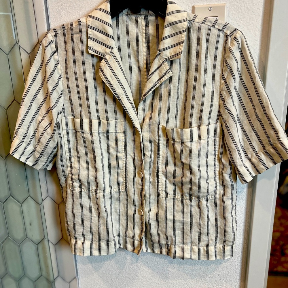 Everlane linen camp shirt with stripes - small